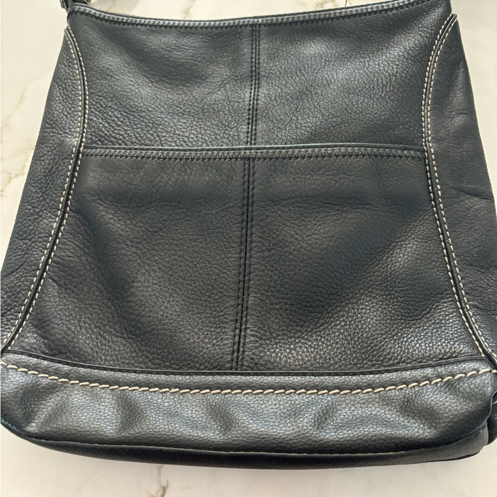 The Sak black crossbody. Excellent condition - Picture 2 of 5